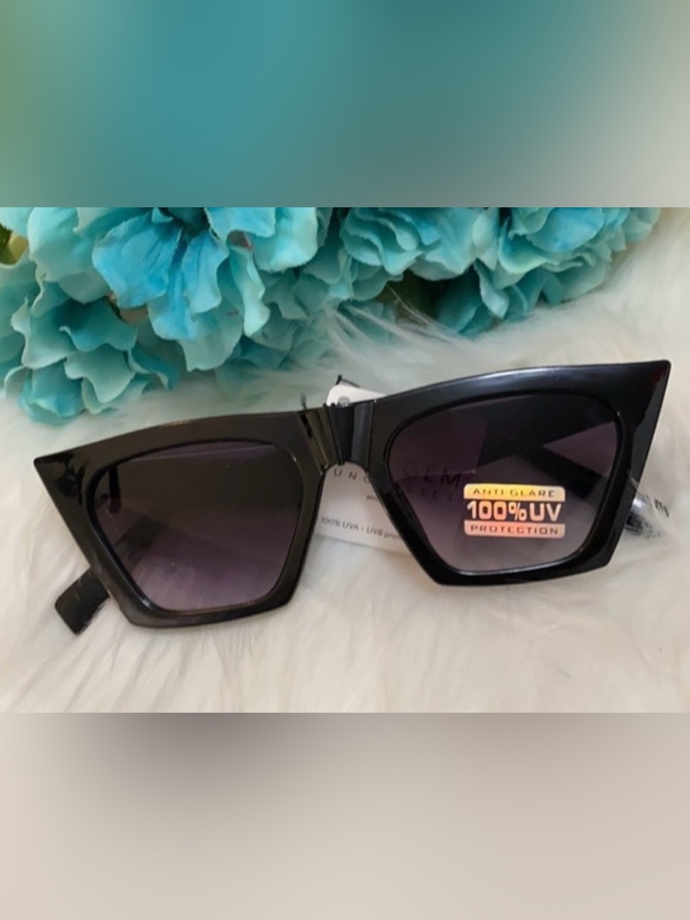 Black Cat Eye Women’s Sunglasses Triangular Lens Black By Blue Gem NEW!